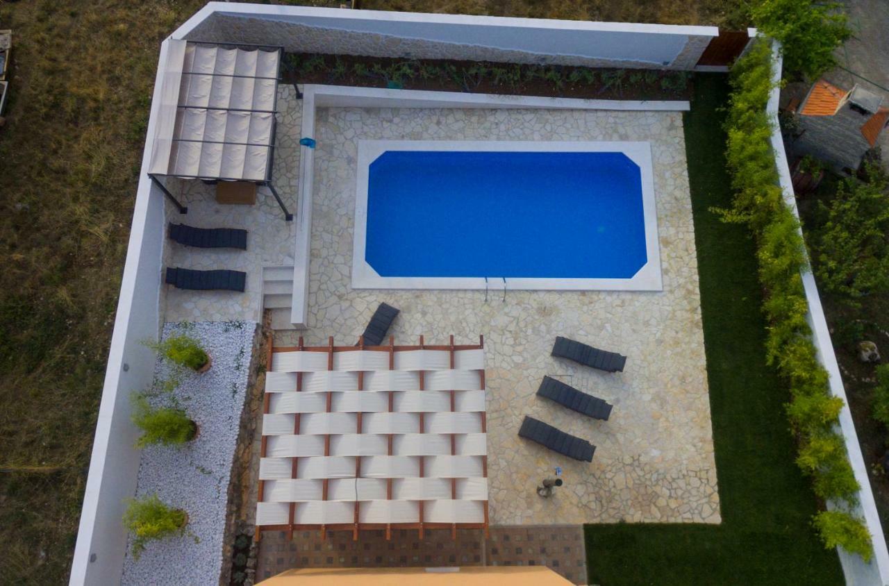 Villa Village Idylle With Heated Pool, Sauna, Jacuzzy And Private Parking Sukošan Dış mekan fotoğraf